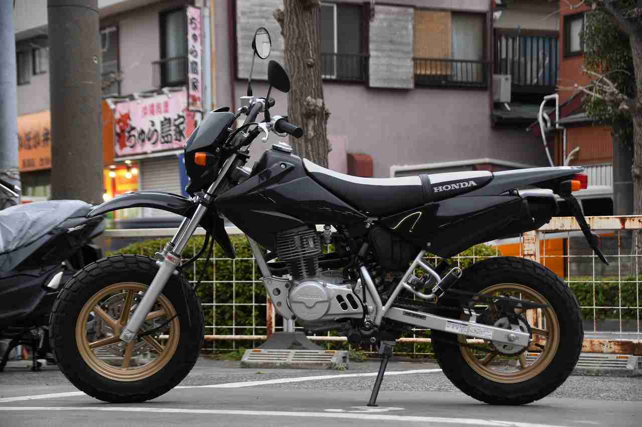 ホンダ Xr100モタード バイク探し U Media ユーメディア 中古バイク 新車 バイク探しの決定版 神奈川 東京でバイク探すならユーメディア