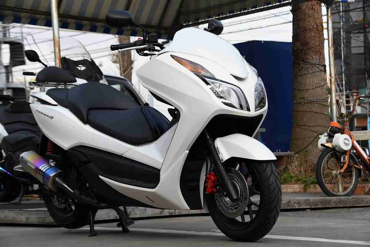 ホンダ フォルツァsi Abs バイク探し U Media ユーメディア 中古 バイク 新車バイク探しの決定版 神奈川 東京でバイク探すならユーメディア