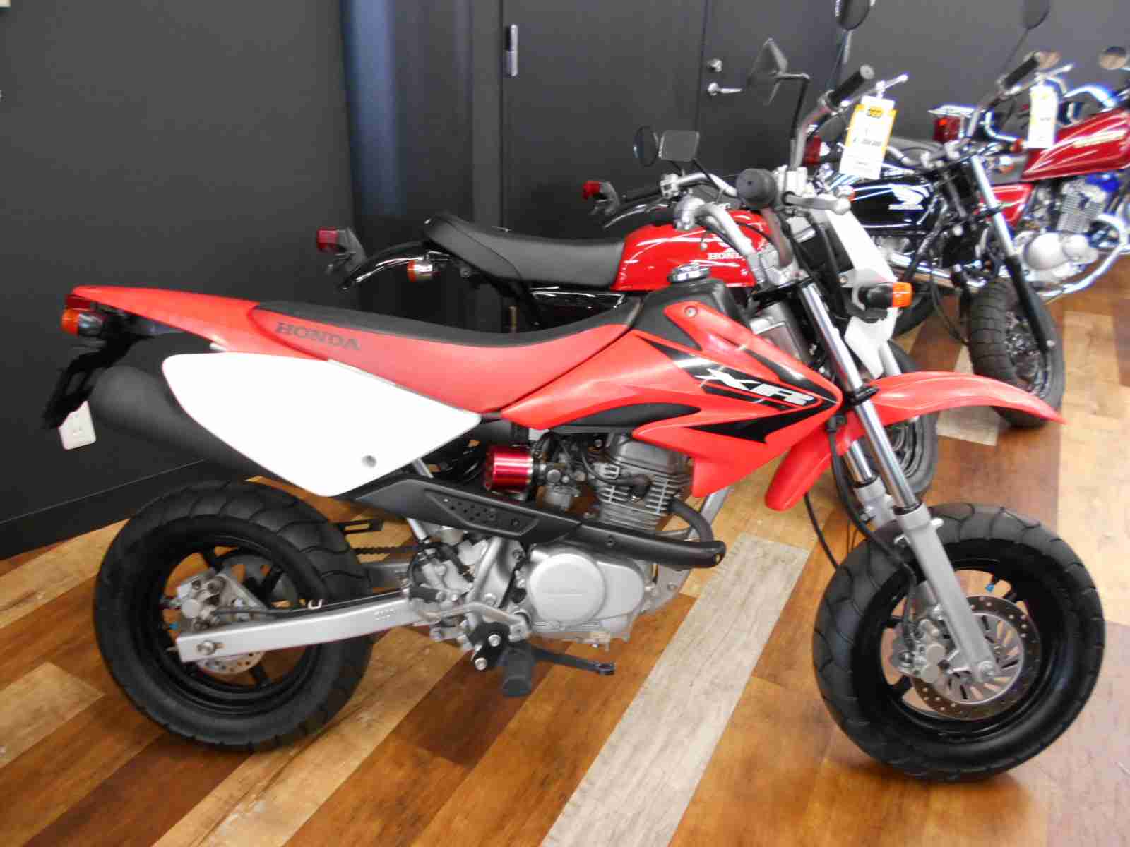 ホンダ Xr50モタード バイク探し U Media ユーメディア 中古 バイク 新車バイク探しの決定版 神奈川 東京でバイク探すならユーメディア