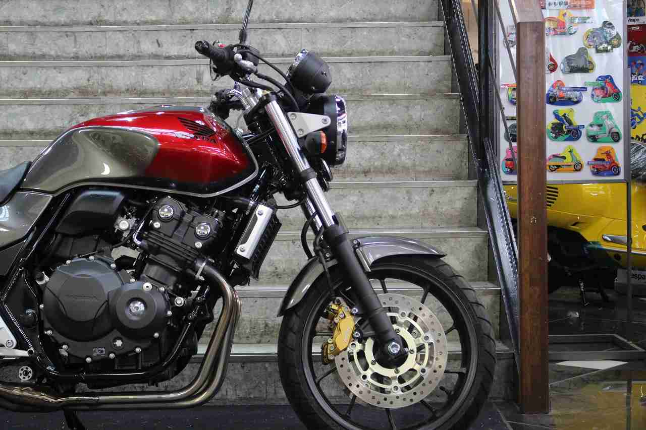 ホンダ Cb400sf Revo バイク探し U Media ユーメディア 中古 バイク 新車バイク探しの決定版 神奈川 東京でバイク探すならユーメディア